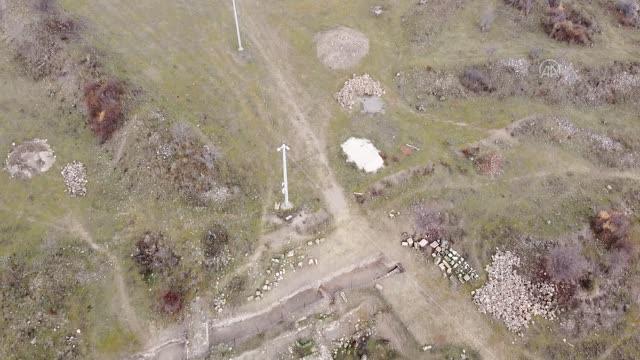 'Karadeniz'in Zeugması'ndaki mezardan 1800 yıllık 'ölü hediyeleri' çıktı