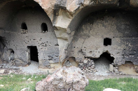 Defineciler Kayseri’deki Bizans Yapısında Metrelerce Kuyu Kazdı