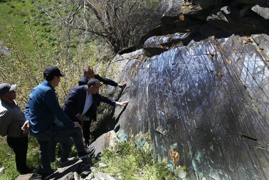 Kazakistan’da 3.500 Yıllık Petroglifler Keşfedildi