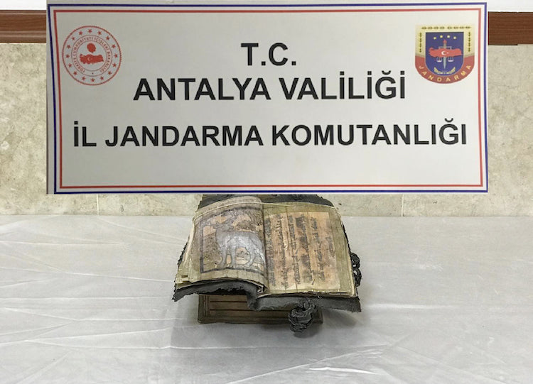 1700 Yıllık Kitabı Satmaya Çalışanlar Yakalandı