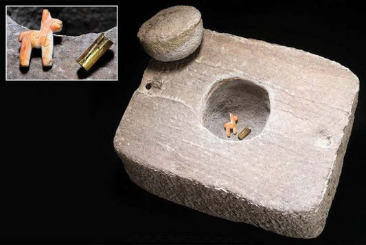 İnkaların Göle Adadığı Taş Kutu Bulundu