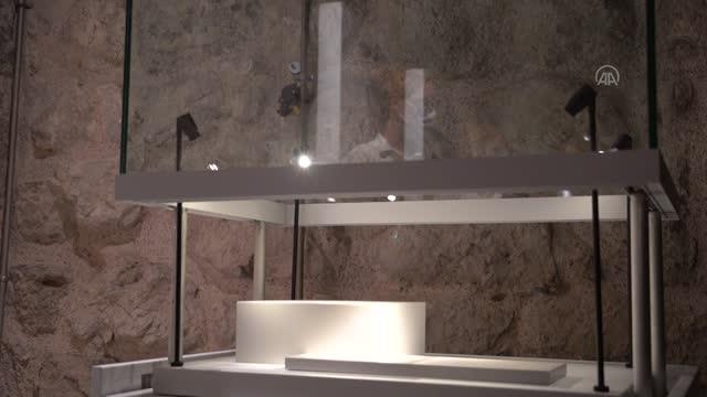Lahitte bulunan eserler Bodrum Kalesi'nde sergilenmeye başlandı