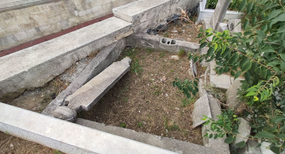 İBB’den ‘tarihi mezarların kaldırılıp yeni gömülere hazırlandığı’ iddialarına inceleme
