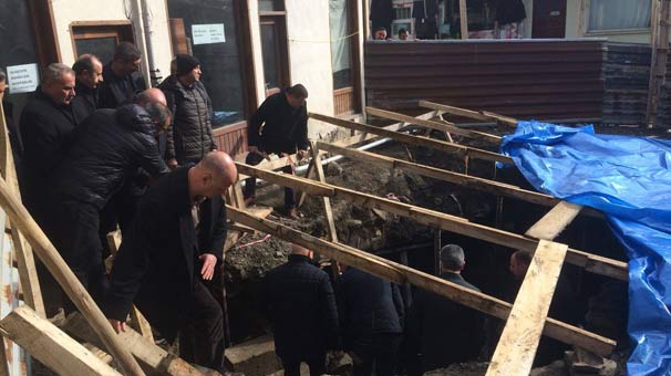 Tarihi yapı mezar odası çıktı