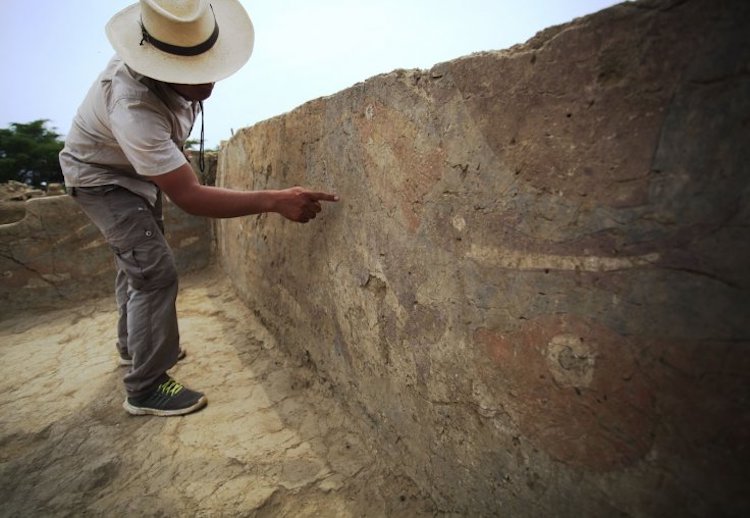 Peru’da Antik Taht ve Tören Salonu Bulundu