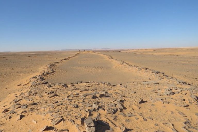 Arabistan’da 7.000 Yıl Önce İnşa Edilen Büyük Taş Anıtlar