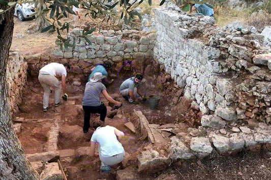 Antalya’daki Myra Antik Kenti’nde Dört Oda Mezar Bulundu