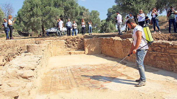 Nysa Antik Kenti’nde taban mozaiği bulundu