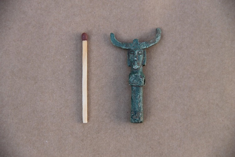 Danimarka’da Vikinglerin Boynuzlu Odin Figürini Bulundu
