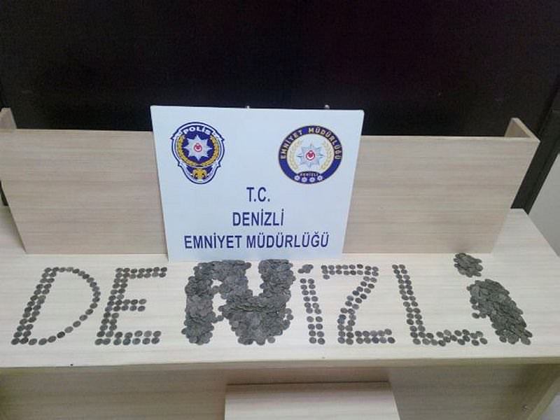Pamukkale’de 1480 Adet Selçuklu Sikkesi Ele Geçirildi