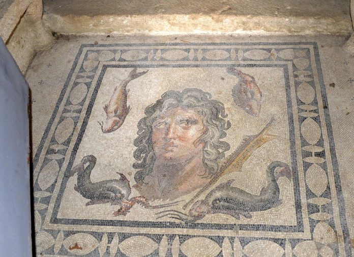 Perge’deki Medusa ve Okeanus Mozaikleri, Özel İzinle Ziyaret Edilebiliyor