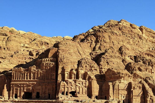 Petra: Kayaya Kurulmuş Bir Antik Kent