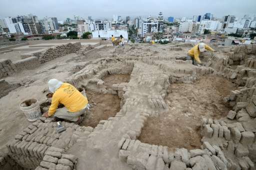 Peru’da Piramit Şekilli Bir Mezarlıkta 1,000 Yıllık Mezarlar Bulundu
