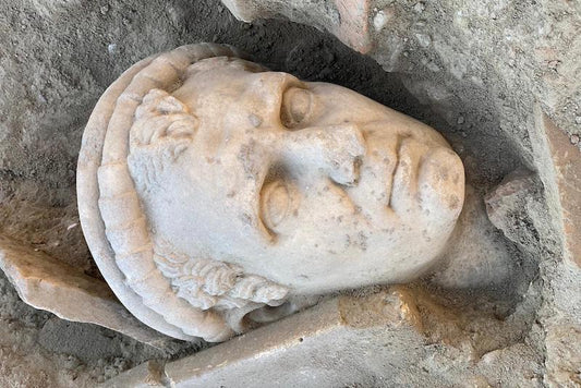 Denizli’deki Laodikeia Antik Kenti’nde Rahip Büstü Bulundu