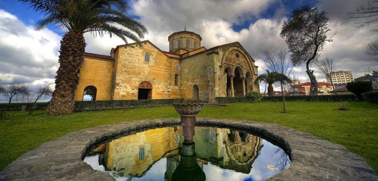 Trabzon Ayasofya Camii’nde Restorasyon Faciası