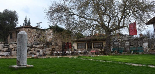 Cumhuriyet'in 10. Yıl Anıtı Stratonikeia Meydanında Sergileniyor