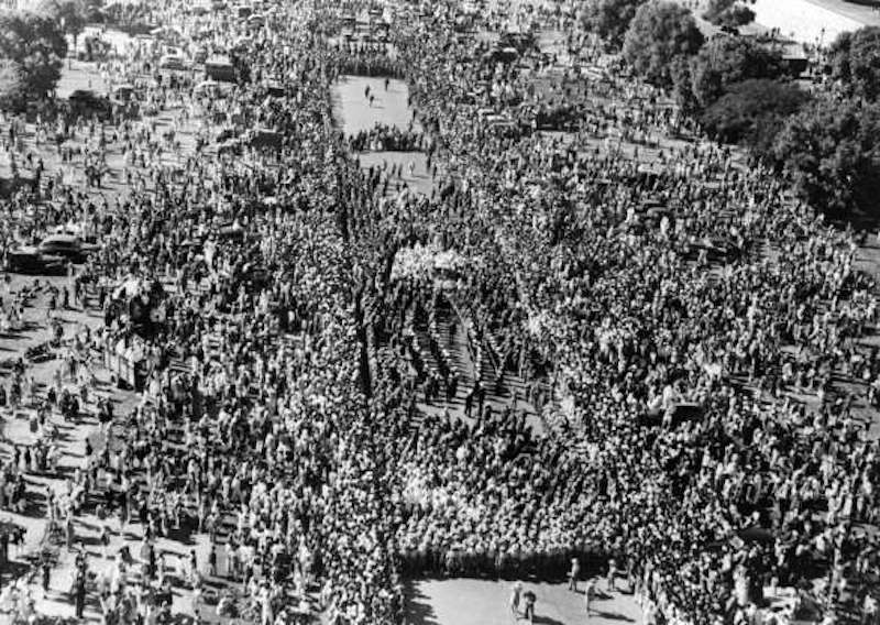 Mahatma Gandhi Siyasi Protestoları Nasıl Değiştirdi?