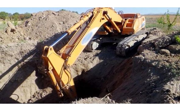 Bursa’da İş Makinesiyle Define Arayanlar Suçüstü Yakalandı