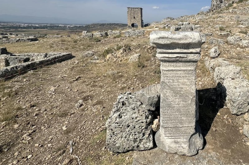 Antalya’da Çok Zengin Hayırsever Bir Kadının Mezarı Belirlendi