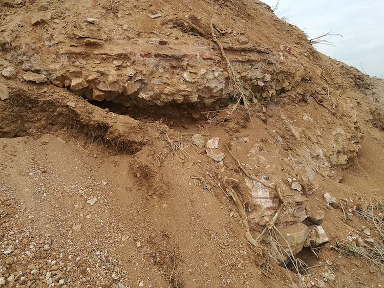 Sivriada’da Arkeolojik Kalıntılar Yok Ediliyor