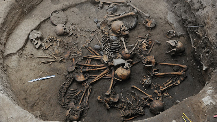 Meksiko’da Dairesel Düzende Gömülmüş 2400 Yıllık İskeletler Bulundu