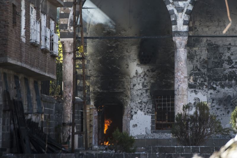 Diyarbakır’daki İlk Osmanlı Eseri Fatihpaşa Camisi’nde Yangın Çıktı!