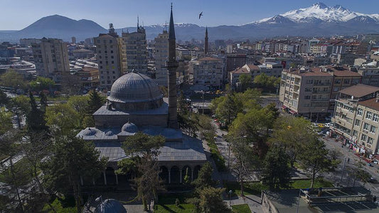 Mimar Sinan’ın eseri Kurşunlu Camisi ihtişamını koruyor