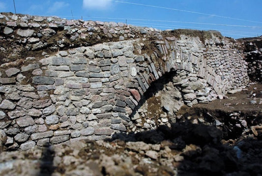 Aztek Kabartmaları Olan Tünel, Yeniden Toprağa Gömülecek