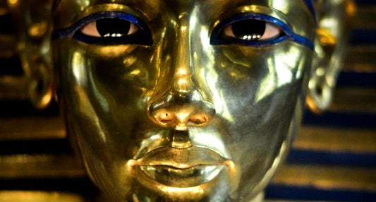 Tutankamon’un Maskesi Nefertiti’ye Ait Olabilir