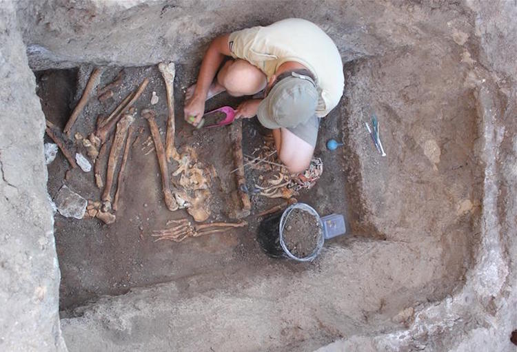 Ukrayna’da Bulunan 5000 Yıllık Elit Mezarı Tekrar Canlandırıldı