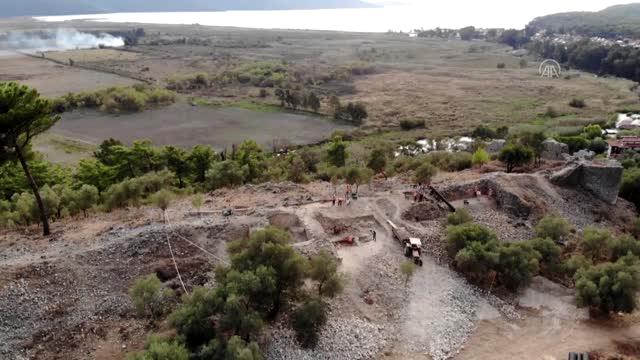 Ula'daki Ortaçağ kalesinin surları turizme kazandırılacak