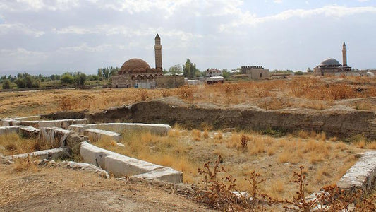 Eski Van Şehrinde Osmanlı Dönemine Ait Kamusal Yapılar Ortaya Çıktı