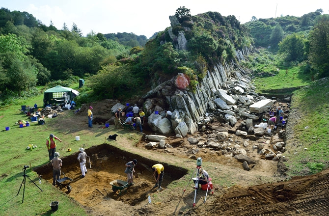 Stonehenge’teki Dikili Taşlar Daha Önce Başka Yerde Kullanılmış Olabilir