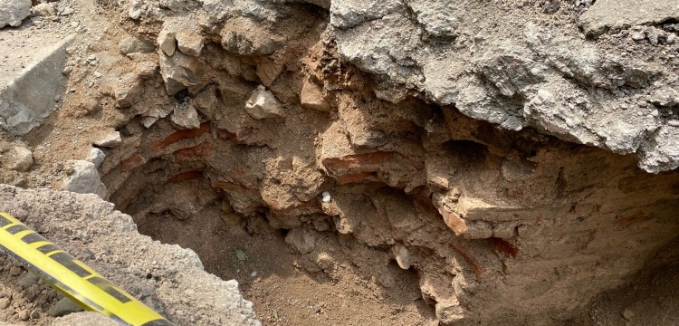 Amasra'da doğal gaz hattı inşaatı sırasında Roma dönemi su kanalı bulundu