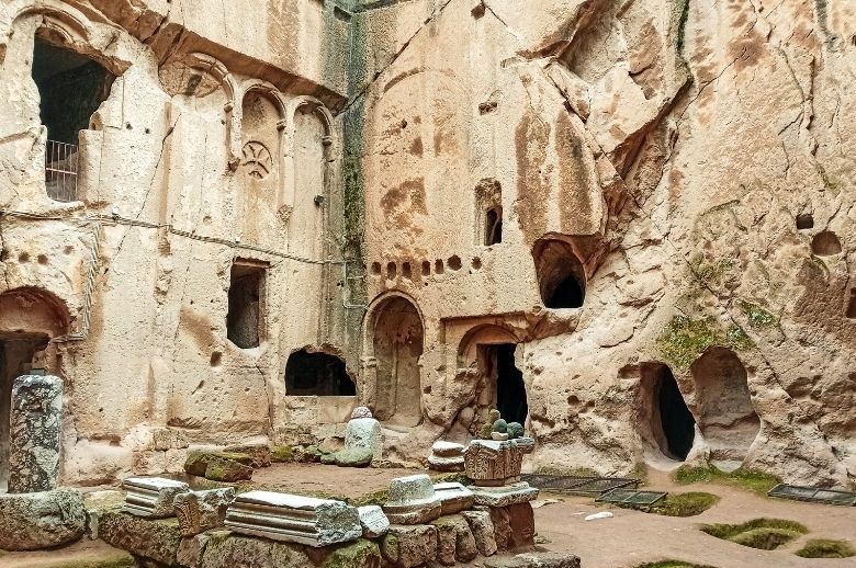 Gümüşler Manastırı’nı Tanıyalım