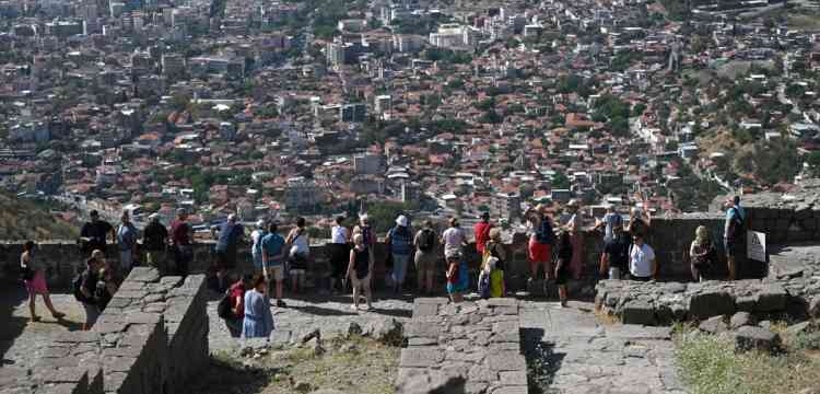 Bergama'nın ziyaretçi sayısında artış dikkat çekiyor