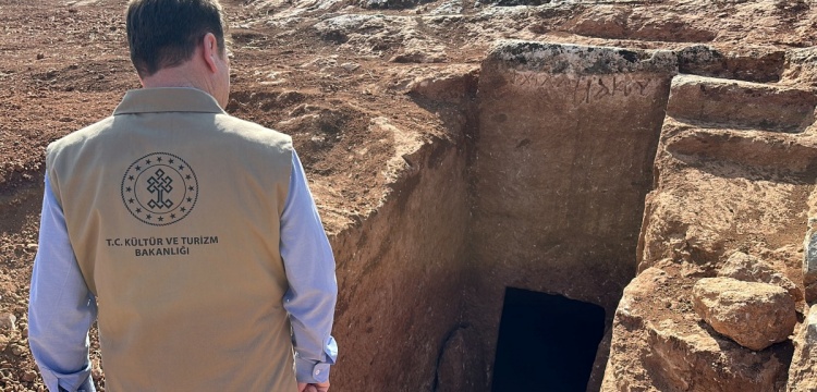 Adıyaman'daki Perre Antik Kenti'nde yeni bir oda mezar bulundu