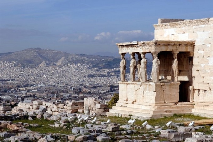 Atina Akropolisi’nin Sessiz Tanığı: Erechtheion Tapınağı
