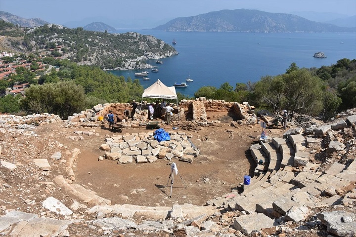 Muğla'da Amos Antik Kenti'nde Deprem ve Yangın İzleri Bulundu