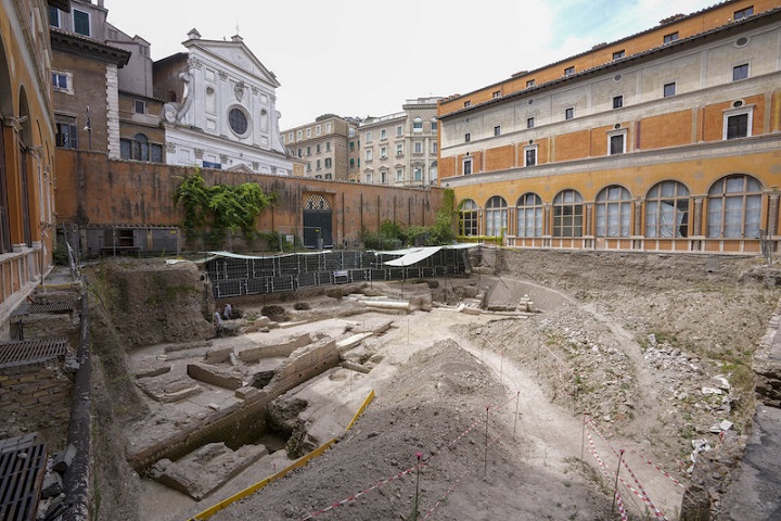 Aranan İmparatorluk Tiyatrosu Vatikan Yakınlarında Bulundu