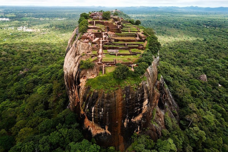 Sri Lanka’da Ormanın Yuttuğu “Aslan Kalesi”: Sigiriya