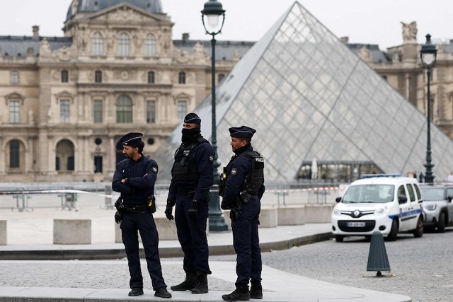 Louvre Müzesi, Deneyimli Hırsızlar Tarafından Soyuldu