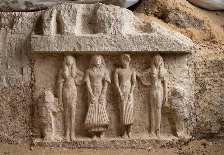Sakkara’da Amun Tapınağı Yöneticisinin Mezarı Bulundu