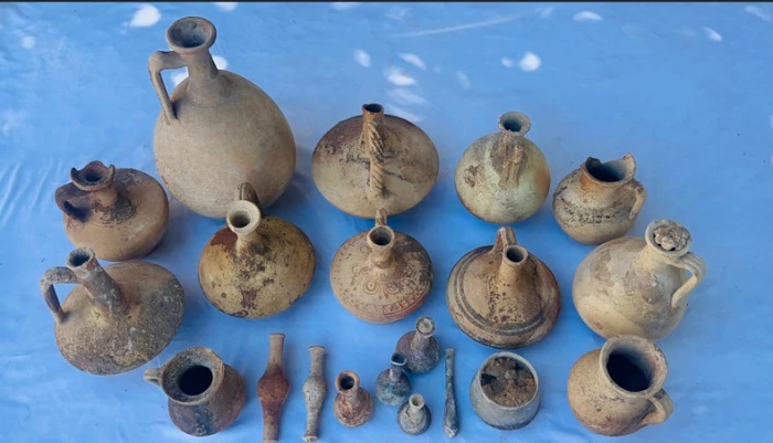 Kuzey Kıbrıs'ta Çöken Liman Yolunun Altında 2.000 Yıllık Helenistik Mezar Bulundu