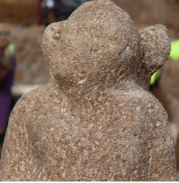 Almanya’da bir Roma tanrısını tasvir eden bir heykel keşfedildi