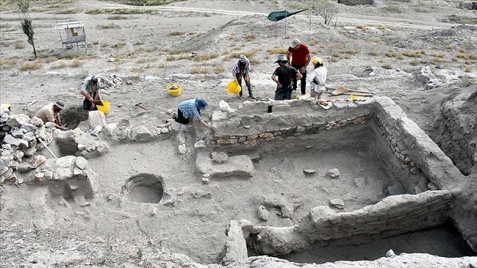 Hitit, Frig, Roma, Bizans kültür izlerinin görüldüğü Şarhöyük’te kazılar devam ediyor