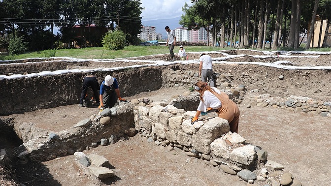 Olimpiyat oyunlarının da düzenlendiği Antakya Antik Hipodrom’unda eğlence ve oyun mekanları ortaya çıkarıldı