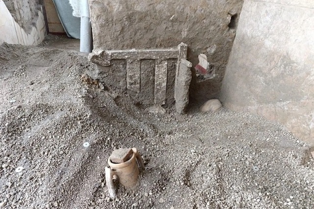 Pompeii’de Bir Aile Son Çare Olarak Kapıya Barikat Kurmuş