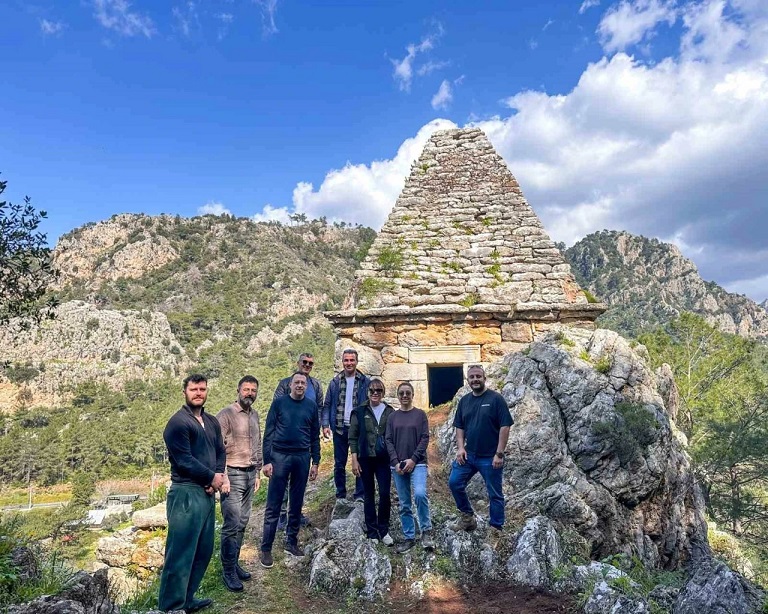 Marmaris'te Türkiye'nin Tek Piramit Türbesi Restorasyon Çalışmasına Alınacak