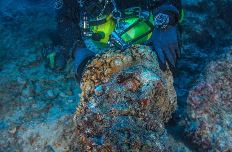 Antikythera mekanizmasının bulunduğu yerde devasa mermer kafa ortaya çıktı